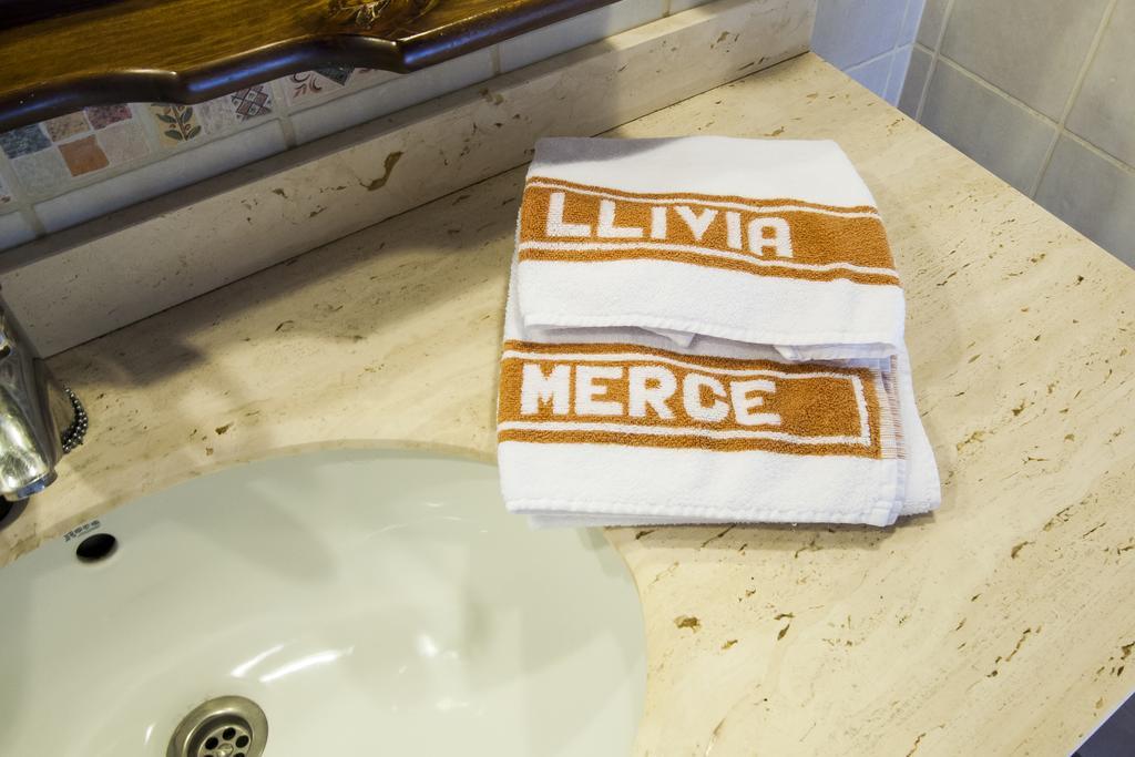 Hotel Fonda Merce Llivia Room photo