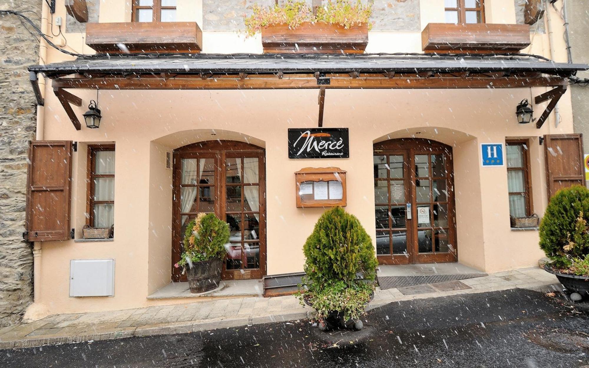Hotel Fonda Merce Llivia Exterior photo