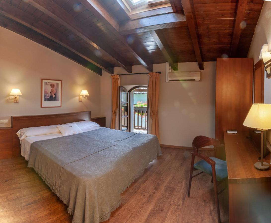 Hotel Fonda Merce Llivia Exterior photo